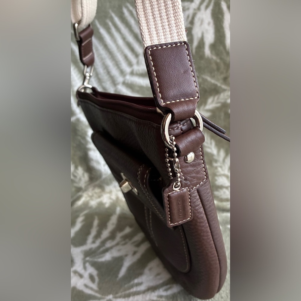 COACH Bag,Coach Pebbled Leather Crossbody Bag in Dark Brown with Silver Hardware - Picture 12 of 14